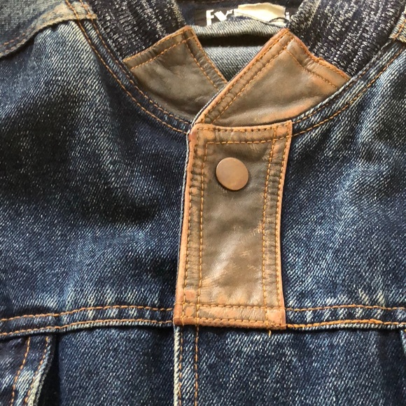 Denim Jacket - Button up - Picture 3 of 7